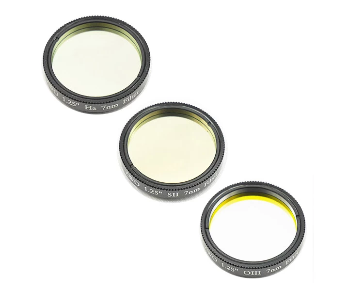 ZWO keskenysávú H-alfa, O-III, S-II szűrő készlet 7 nm (1.25") ZWO keskenysávú H-alfa, O-III, S-II szűrő készlet 7 nm (1.25")