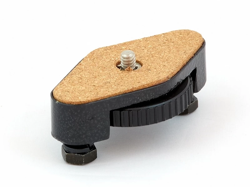 Adapter EQ-2 mechanikára 1/4"-es csavarral