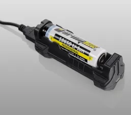 Armytek Handy C1 Pro Intelligens akkutöltő